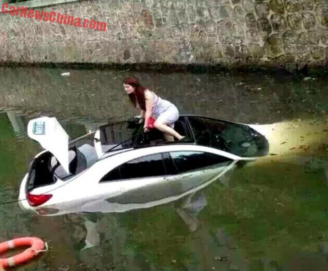 woman-water-china-3