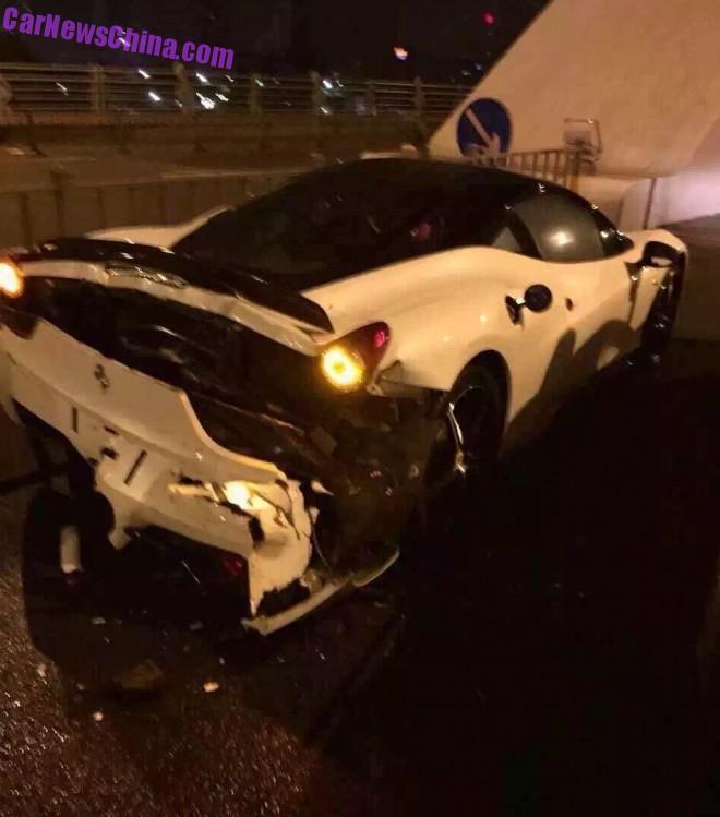 ferrari-458-crash-china-1