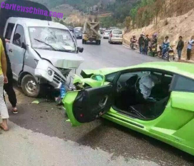 lambo-crash-china-galvan-2