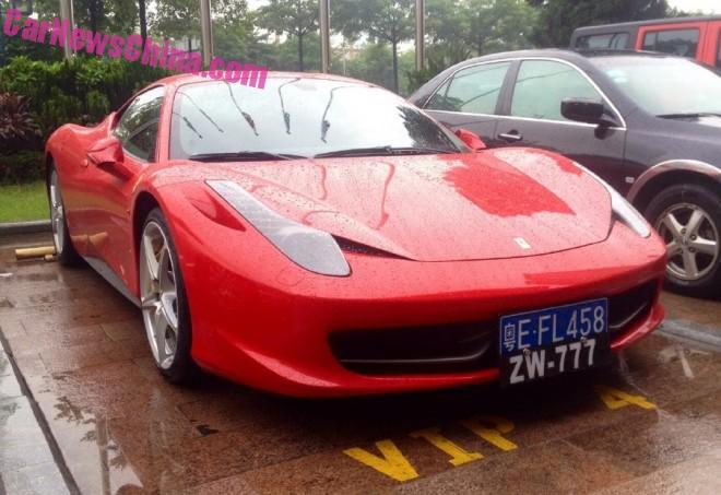 ferrari-ff-gold-china-4