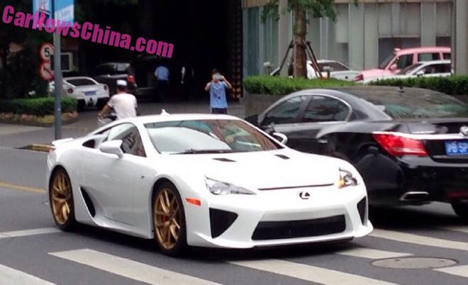 lexus-lfa-china-white-4