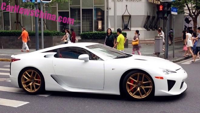 lexus-lfa-china-white-5