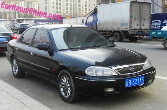 ford-mondeo-m2000-67