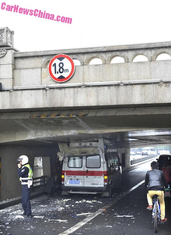 ambulance-china-bridge-2