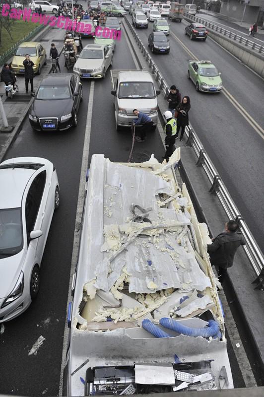 ambulance-china-bridge-4