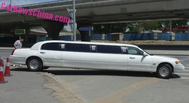 lincoln-limo-china-3