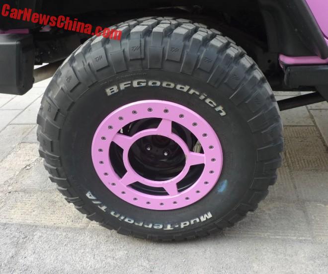 jeep-pink-china-3