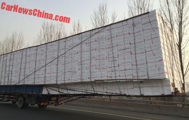 china-truck-overhang-3