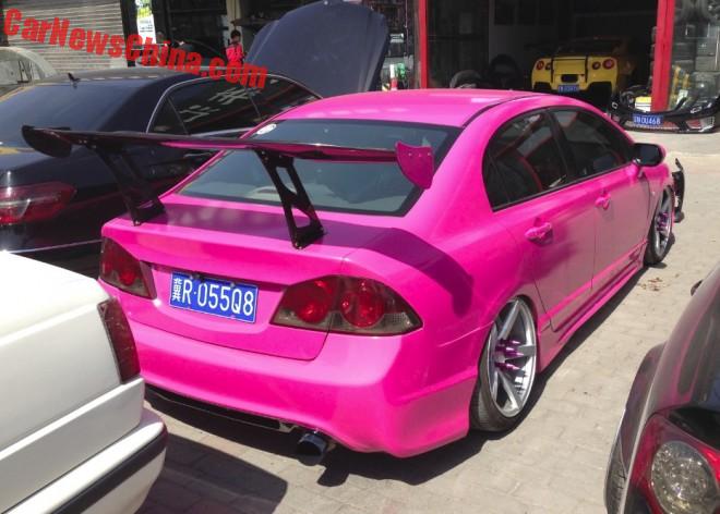 honda-civic-pink-4