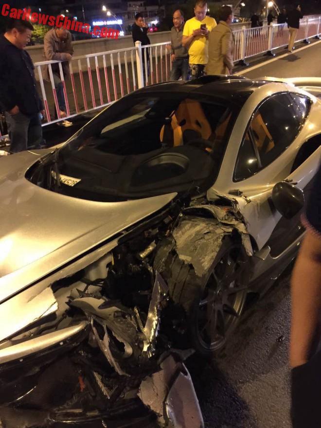 mclaren-p1-crash-china-3