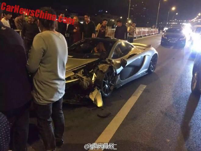 mclaren-p1-crash-china-6