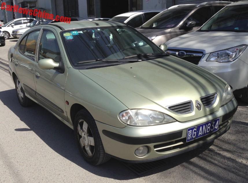 Spotted in China: first generation Renault Megane Classic