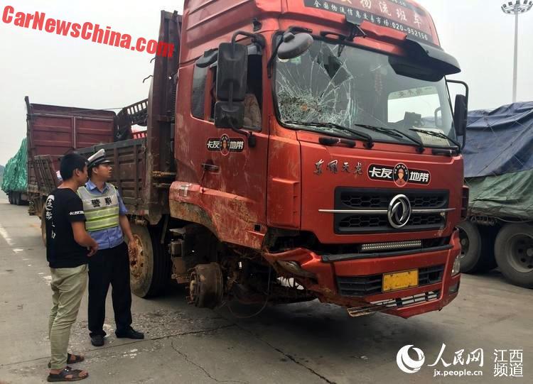 Chinese Truckers Don’t Mind A Missing Wheel Or What