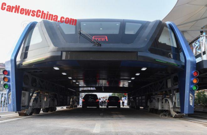 elevated-bus-china-4