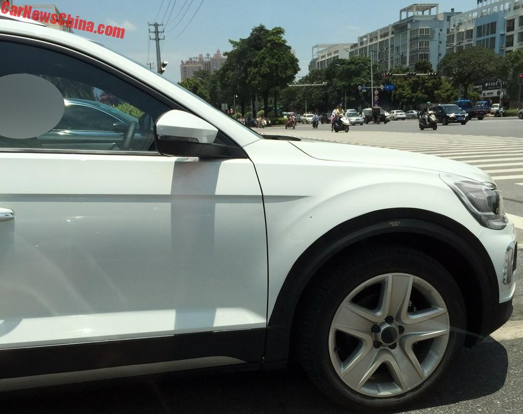 Spy Shot: Volkswagen T-Roc Is Naked In China