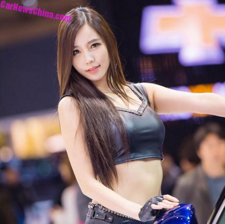 Chinese Car Girls: Chevrolet Babes In Black