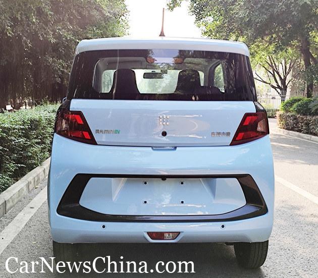 Luxury Small Electric Cars Dongfeng Sokon Mini EV with Modern