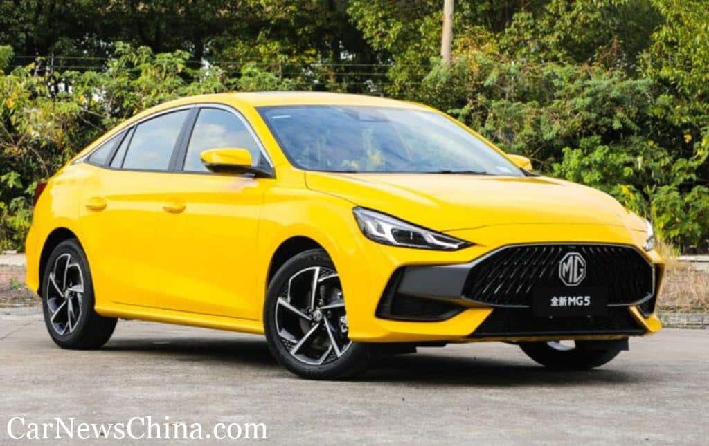 MG5 Scorpio Interior Spy Shots–With Large LCD Screen