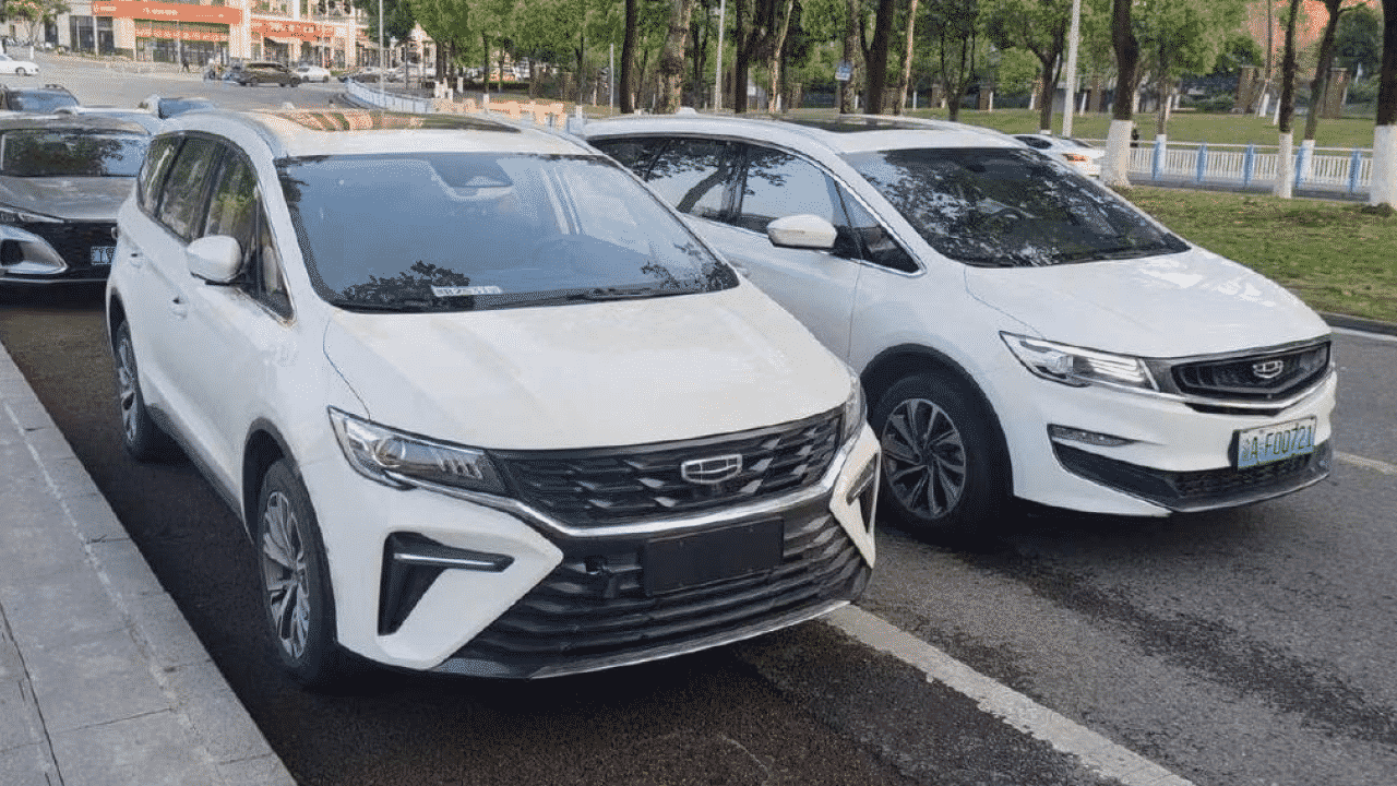 Spy shots geely jiaji minivan facelift