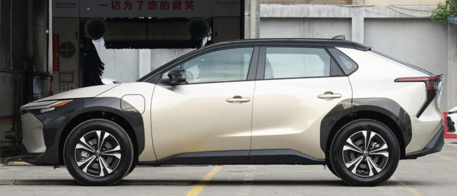 New GAC Toyota bZ4X Electric SUV Arrives At The Dealer In China