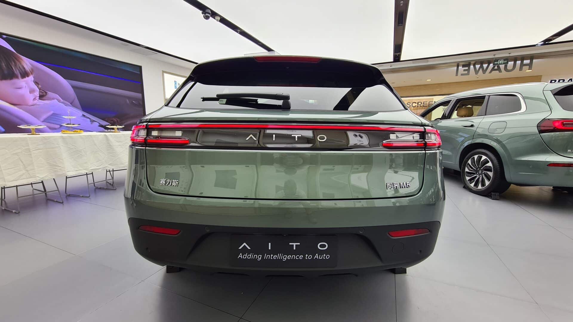 AITO M5 Review: Huawei Makes a Car!