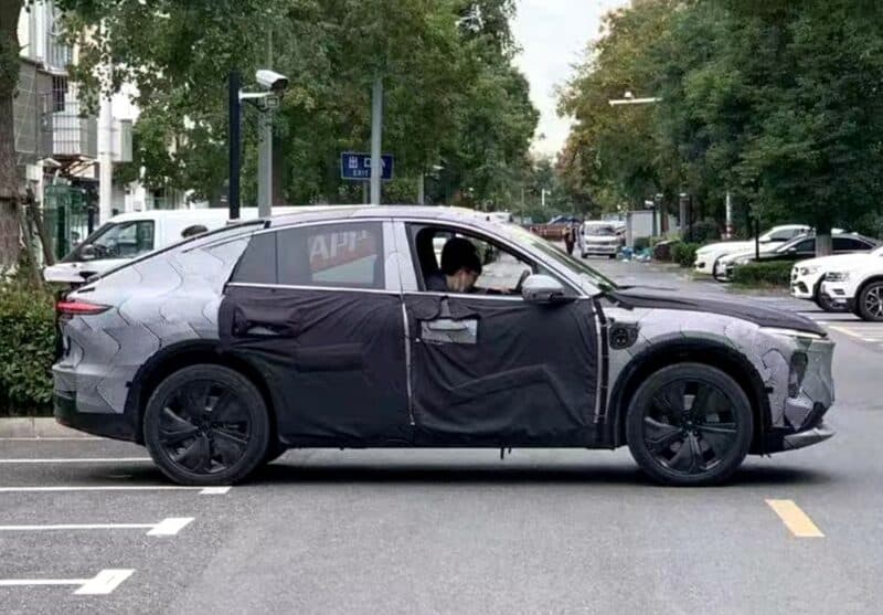 NIO EC7