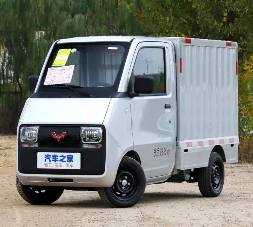 Wuling Sells An EV Truck With A Center Driver’s Seat In China Now