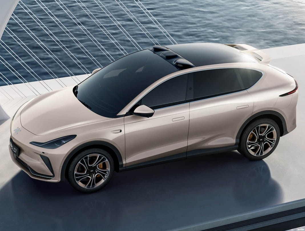 IM LS7 Electric SUV Seen On The Road In China IM LS7 Electric SUV Seen On The Road In China