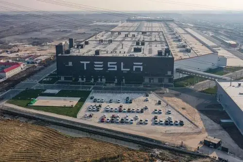 В январе Tesla Shanghai продала 66051 электромобиль, что на 10% больше.