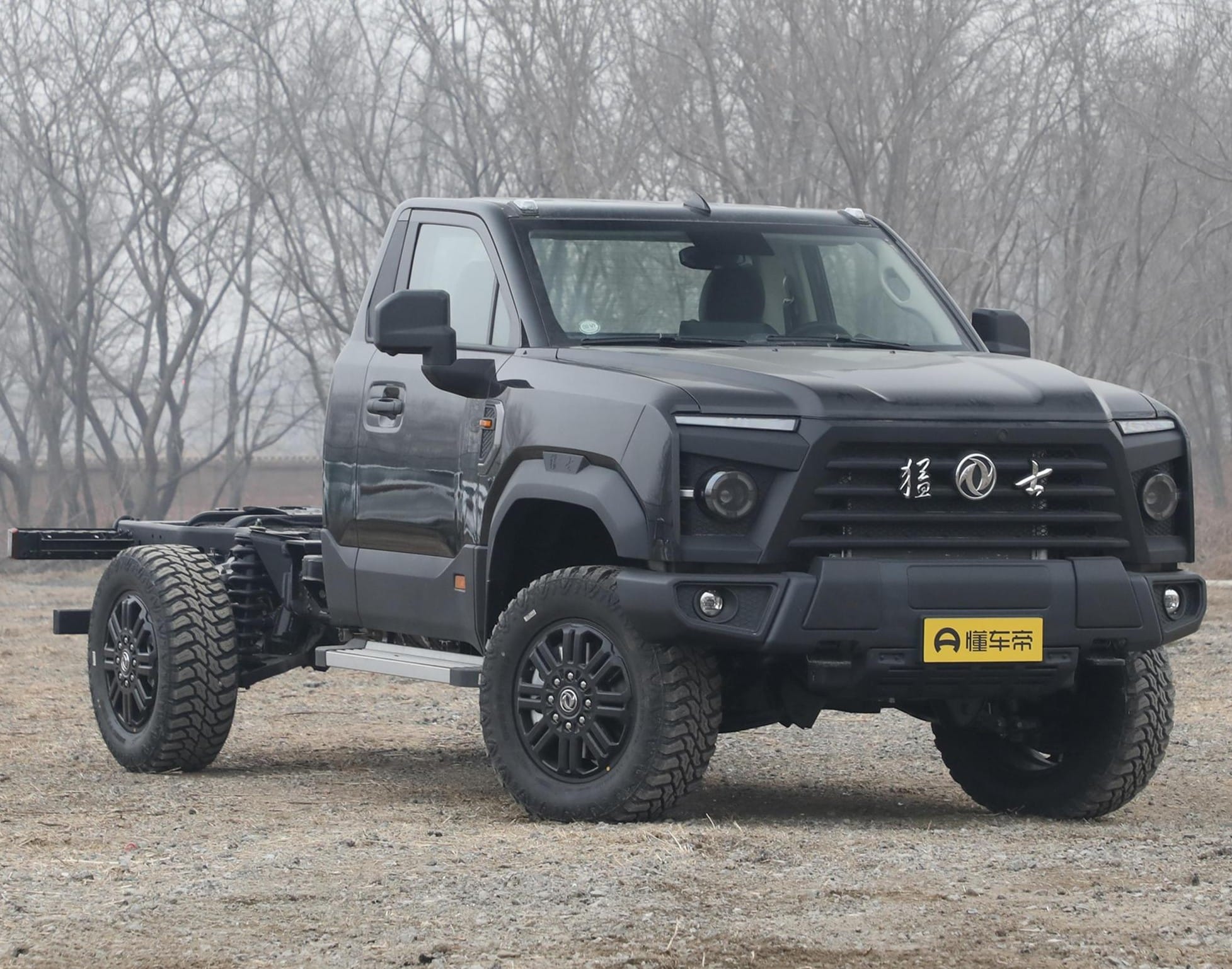 Dongfeng Warrior MS600 Is A Massive Chassis Cab Truck For China With A 6.7 Liter Engine