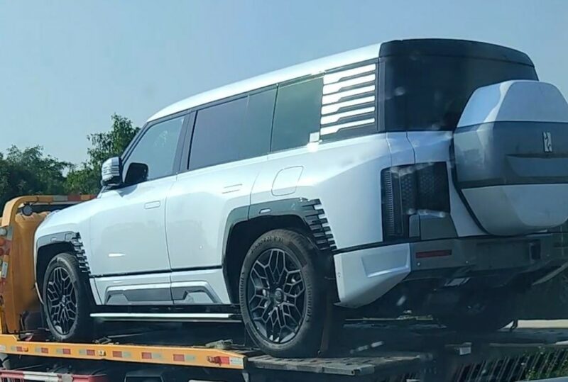 BYD Yangwang U8