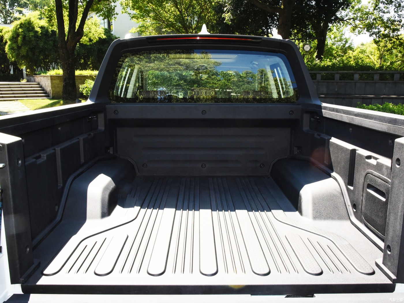 Geely's Radar RD6 launches a 4,800 USD cheaper base model