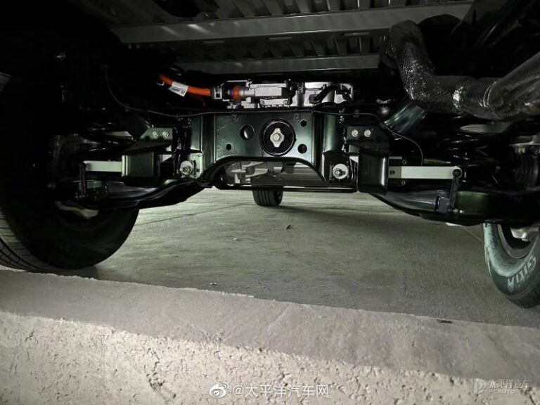 BYD pickup truck interior was exposed by the international delegation ...