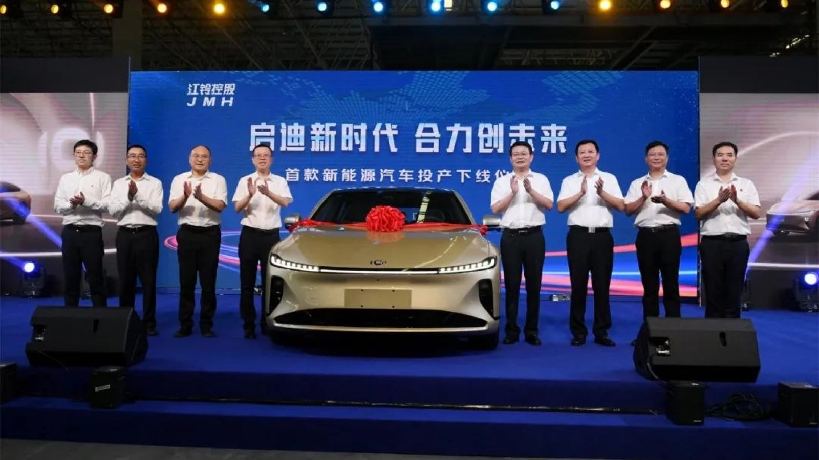 Changan Qiyuan A07 rolled off the production line in China with 710 km of range