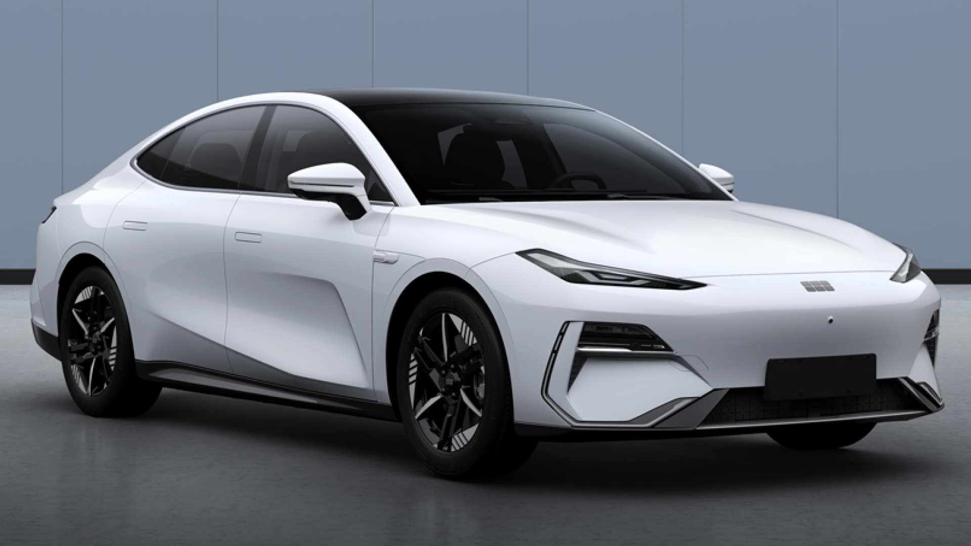 Geely Galaxy E8 is a large 5-meter electric sedan for China