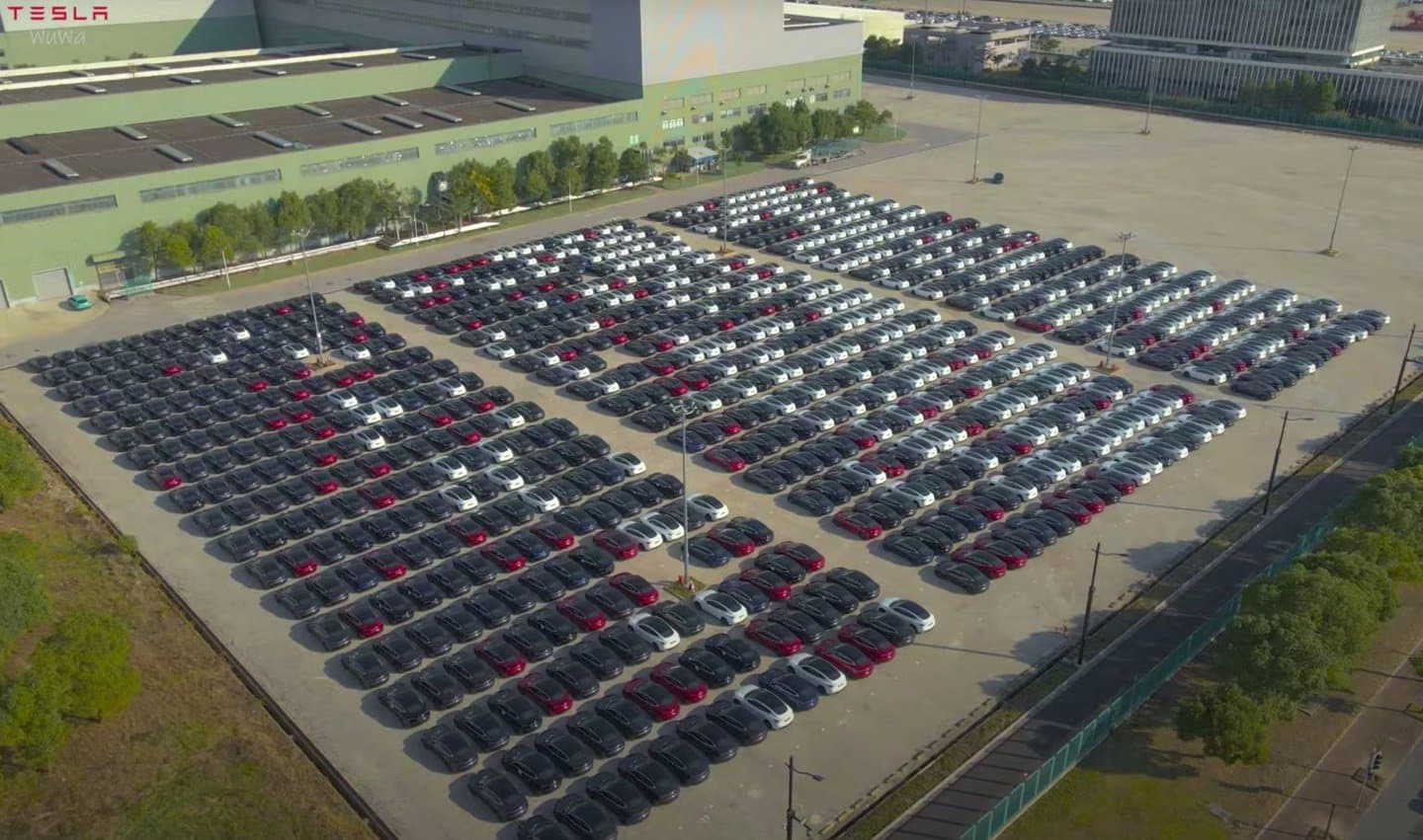 A second batch of thousands of Model 3 Highlands spotted at Shanghai port for export
