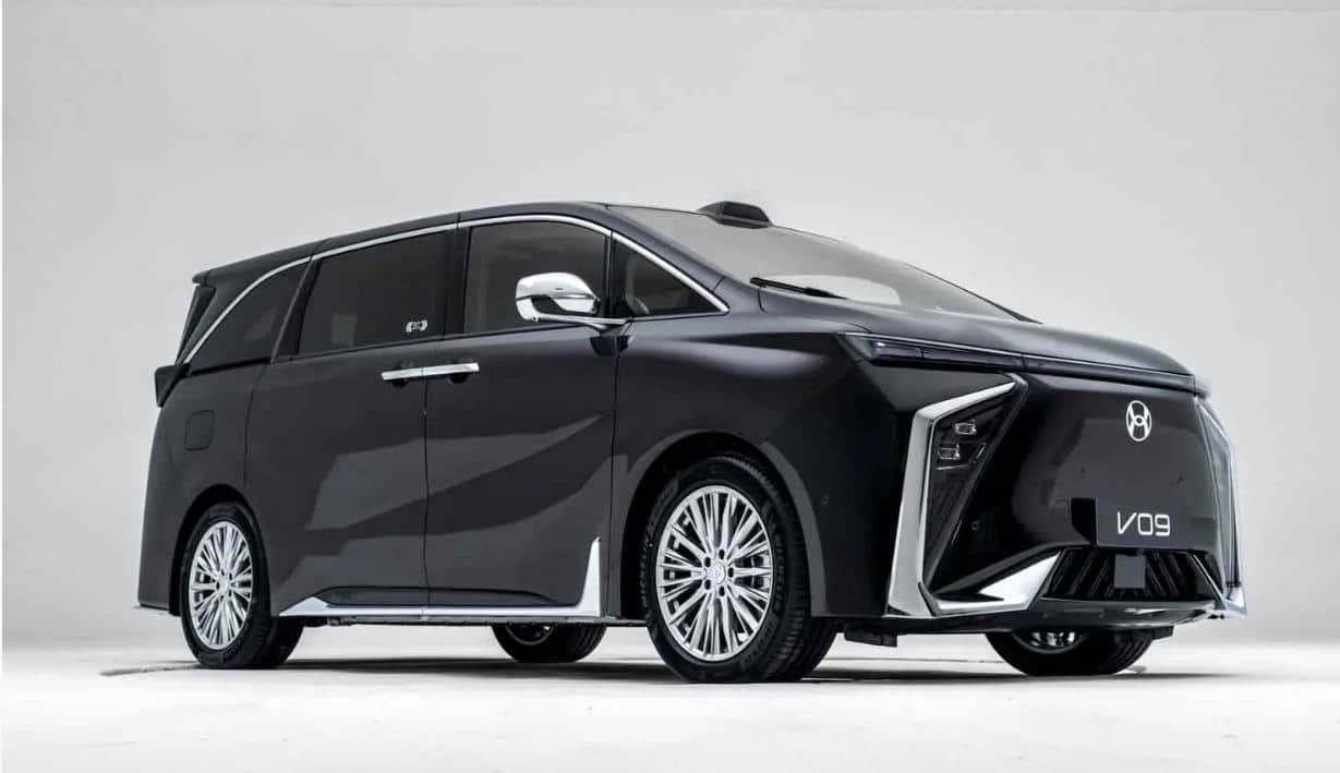 GAC Hycan V09 all-electric MPV with 762 km range launched, price starts at 43,600 USD