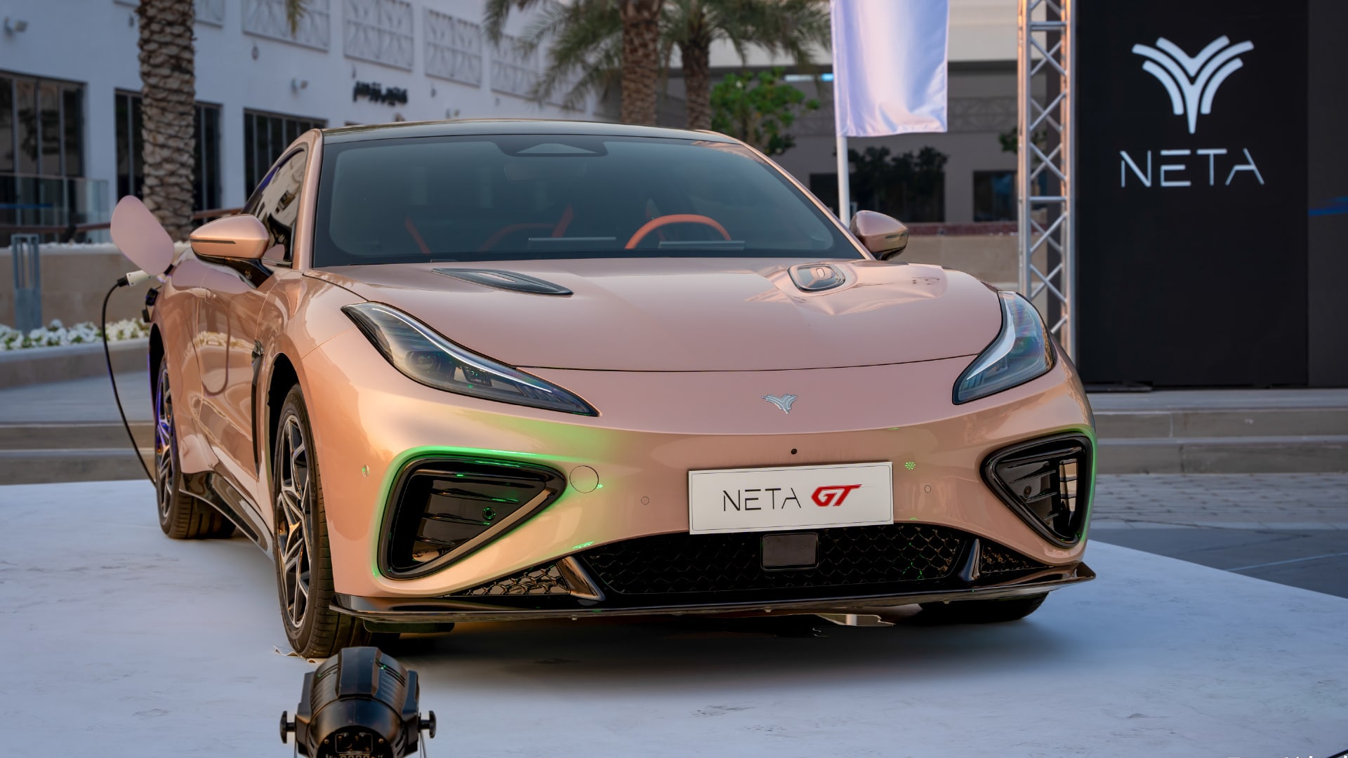 Neta displays two models in the UAE as it accelerates overseas expansion