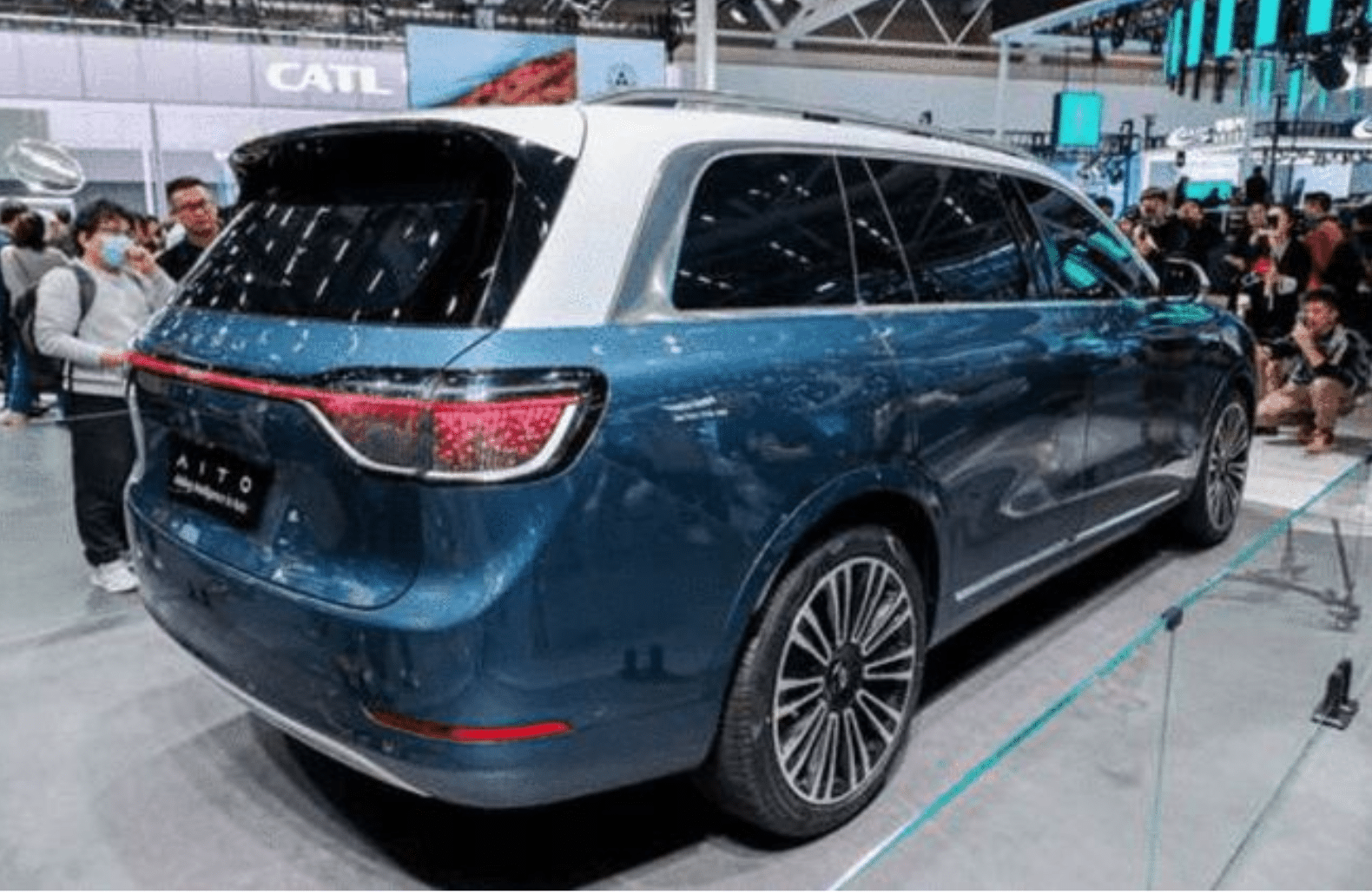 Aito M9 debuts at Guangzhou Auto Show