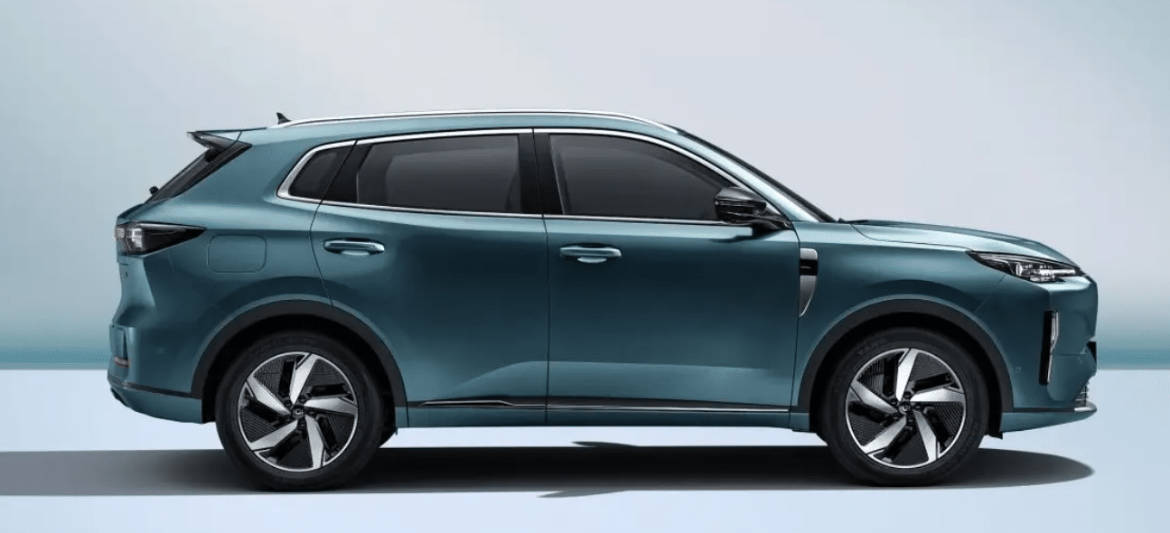 Changan Qiyuan Q05 SUV pre-sale starts at 17,800 USD