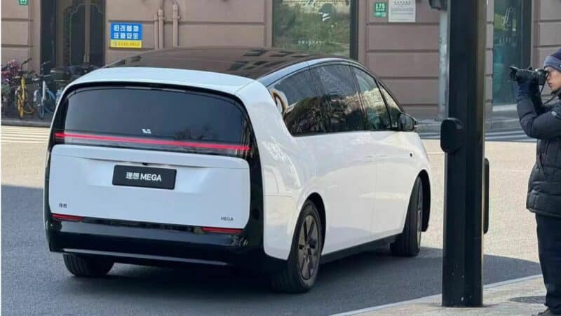 Li Mega all-electric MPV with 710 km range will launch on March 1