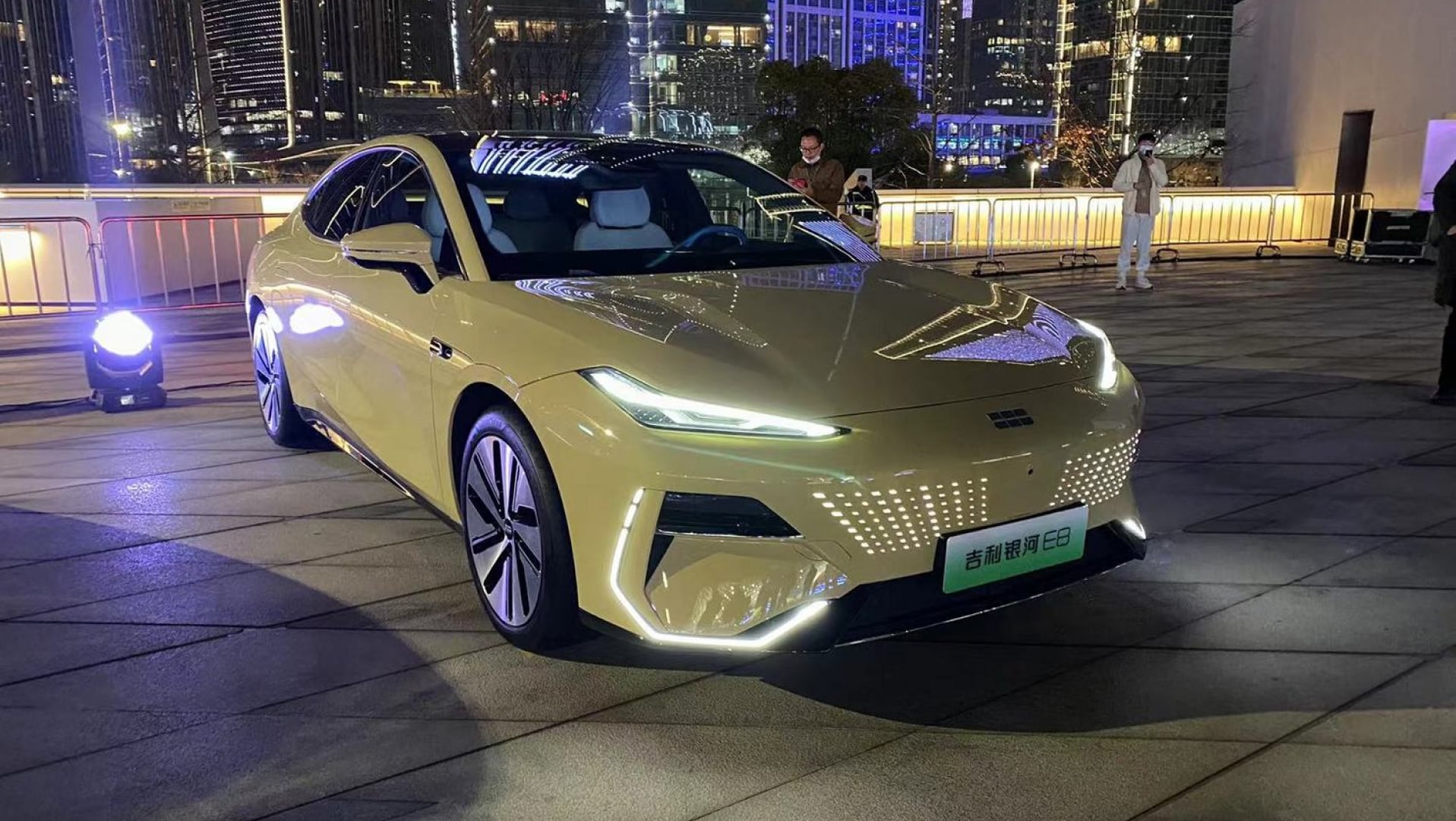 Geely Galaxy E8 entered China with 475kW. Starts at 24,760 USD