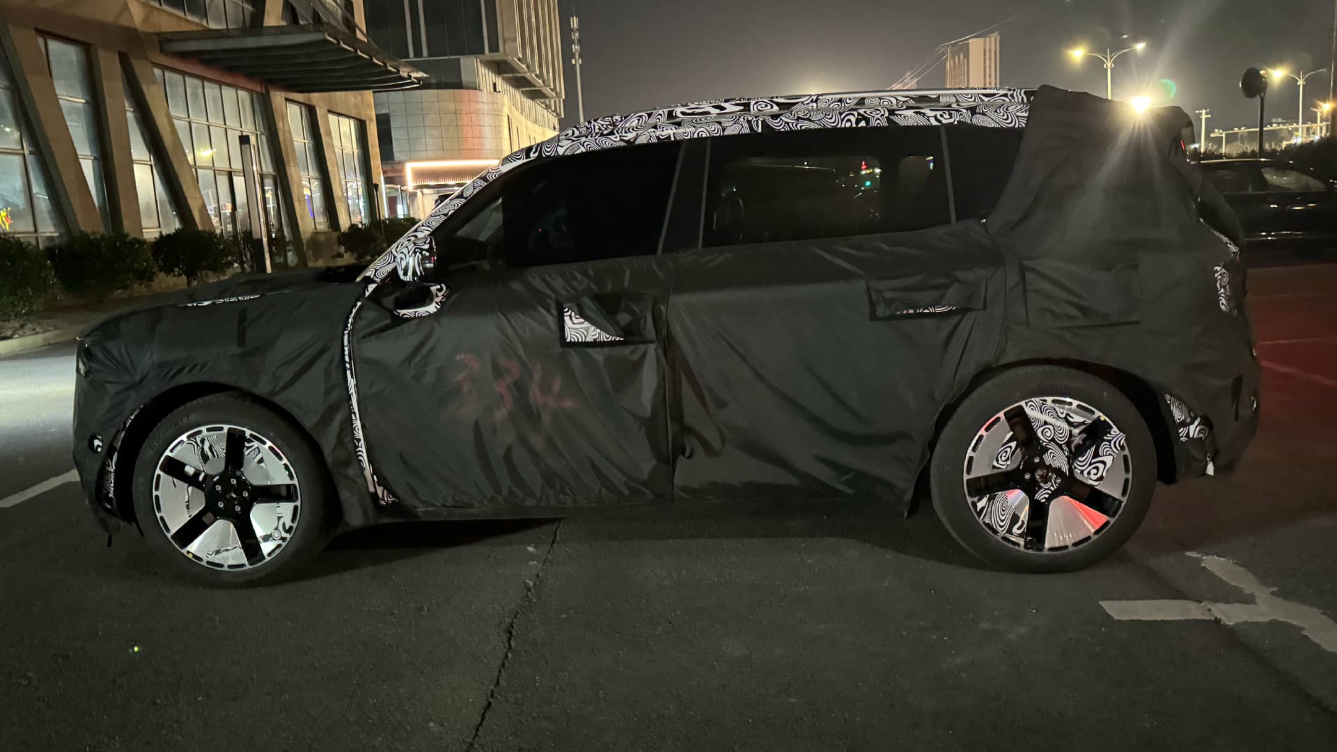 Smart HY11 minivan was spotted in China as it gets closer to launch