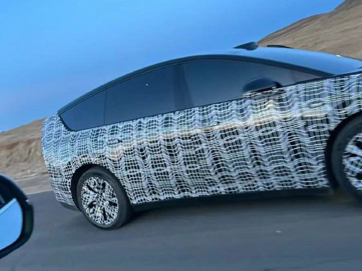 Li Auto’s first fully electric SUV spied