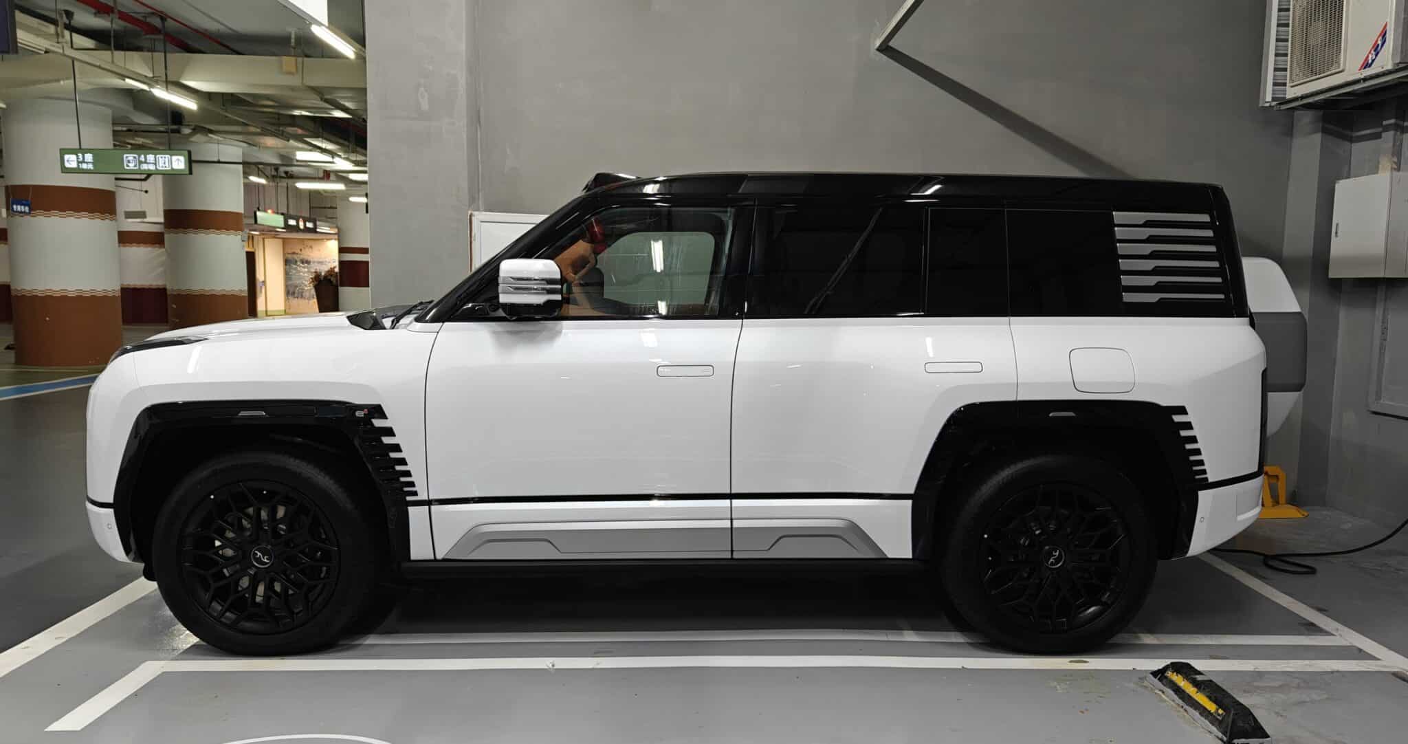 Sunday China Drive | BYD's Yangwang U8: luxury SUV that floats and ...