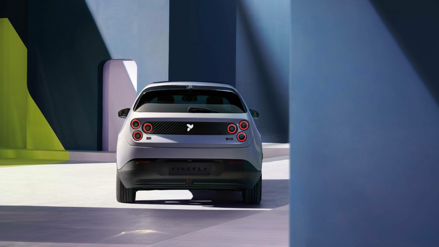 Nio unveiled Firefly EV hatchback for 20,400 USD with 92 liters frunk