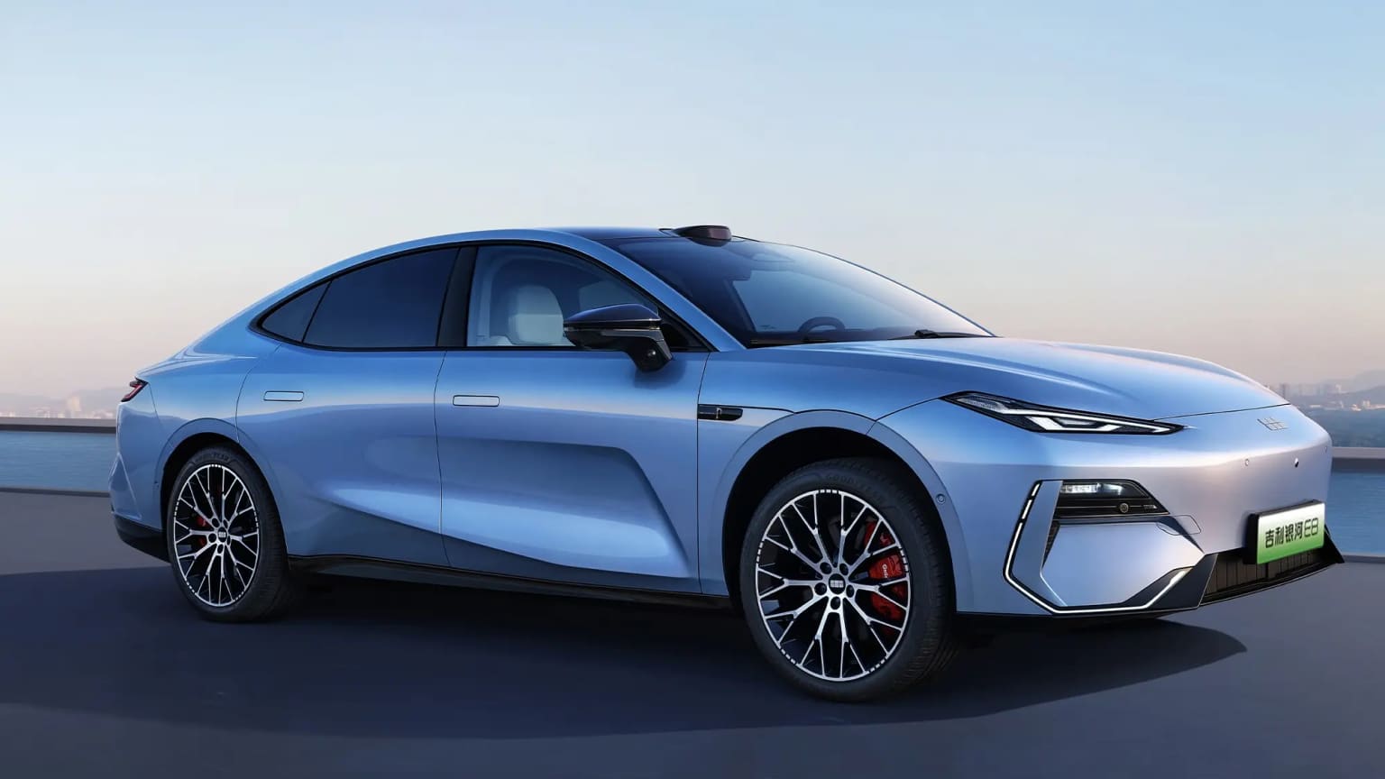 2025 Geely Galaxy E8 enters China for 21,100 USD with 637 hp