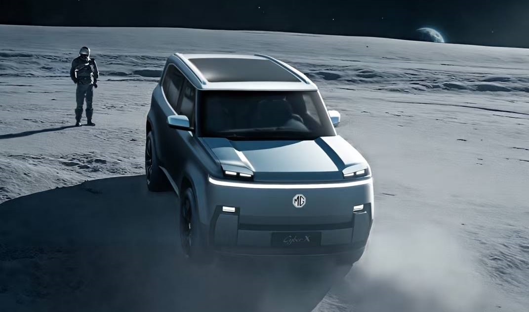 衝撃の激安コスパ・掘り出し物も MG unveils Cyber X boxy SUV with pop up headlights その他