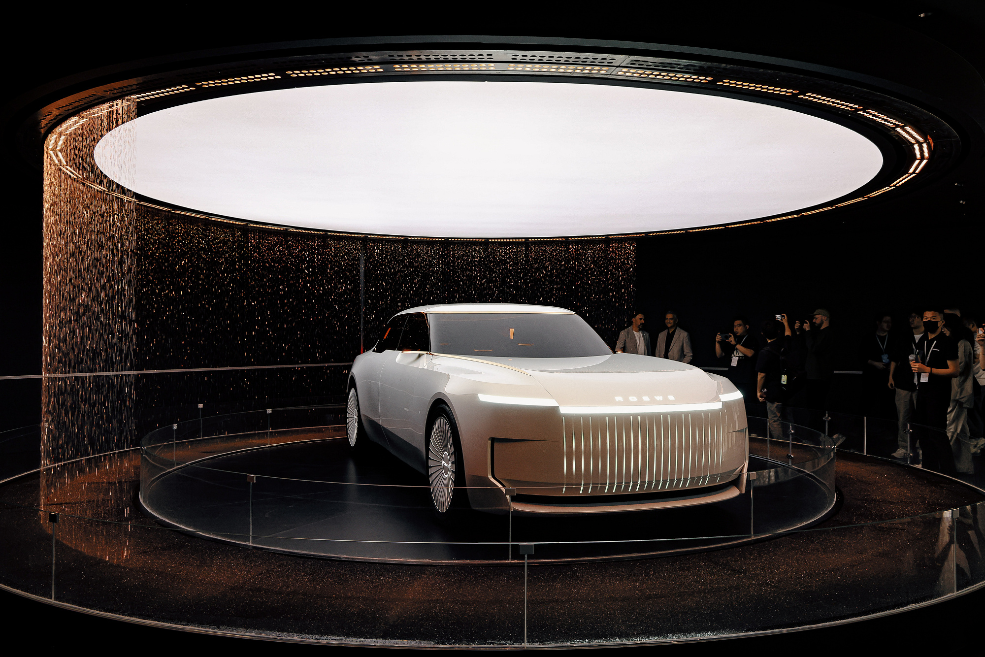 SAIC’s Roewe introduces ‘Pearl’ concept car designed by former Rolls-Royce design chief