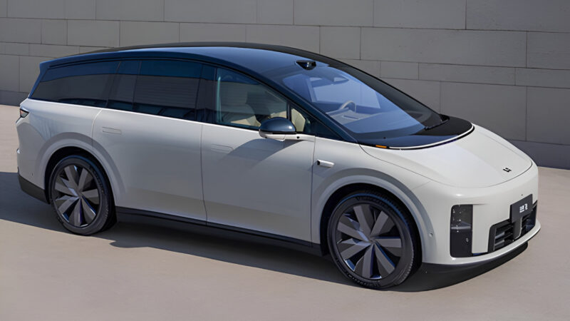Li Auto i8 electric SUV revealed 720 km range with a 97.8 kWh ternary NMC battery